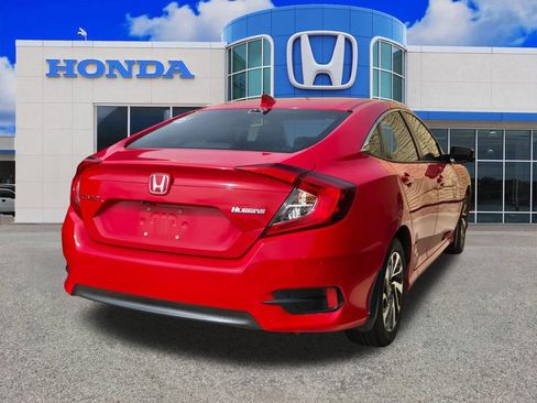 Used 2018 Honda Civic EX image 2