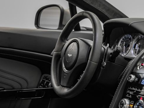 Used 2014 Aston Martin V8 Vantage S RWD image 54