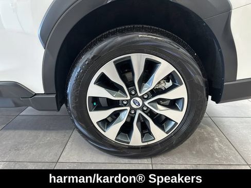 Used 2025 Subaru Outback Limited AWD/4WD image 8