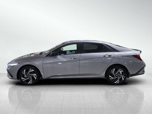 Certified 2025 Hyundai Elantra Sport FWD image 4