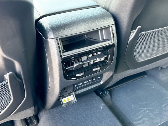 New 2026 Jeep Grand Cherokee Limited w/ Limited Altitude Package RWD image 19