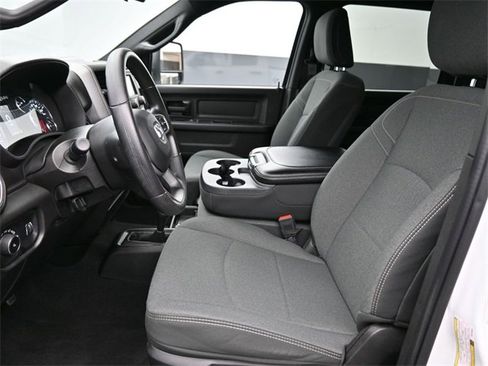 Used 2024 RAM 2500 Tradesman w/ Chrome Appearance Group image 10