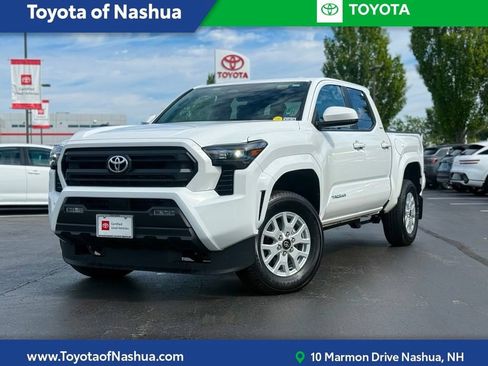 Certified 2025 Toyota Tacoma SR5 AWD/4WD image 1