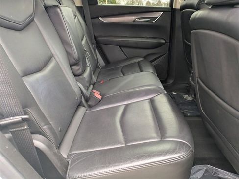 Used 2017 Cadillac XT5 Luxury image 27
