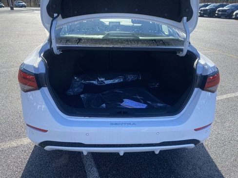 New 2025 Nissan Sentra SV image 7