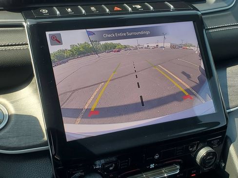 New 2025 Jeep Grand Cherokee Limited AWD/4WD image 23