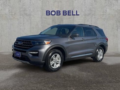 Certified 2022 Ford Explorer XLT w/ Equipment Group 202A AWD/4WD image 1
