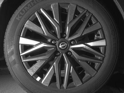 Used 2025 Nissan Altima 2.5 SV image 15