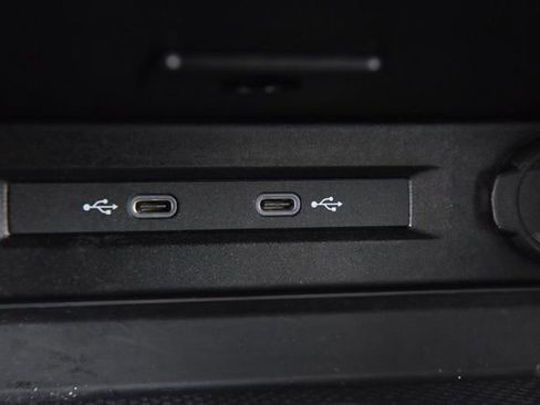 Certified 2024 Volkswagen Tiguan SE image 16