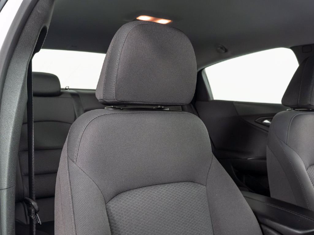 Used 2017 Chevrolet Malibu LT FWD image 34