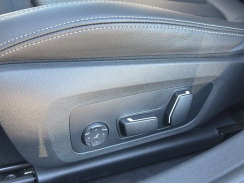 Used 2025 BMW i4 xDrive40i image 7