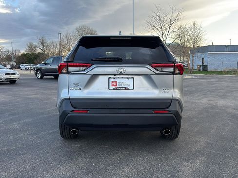 Used 2020 Toyota RAV4 XLE AWD/4WD image 12