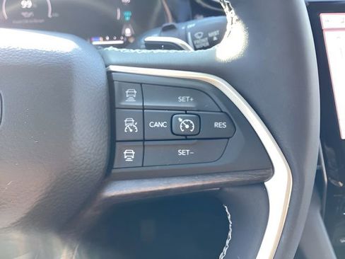 Used 2023 Jeep Grand Cherokee 4WD 4xe image 26