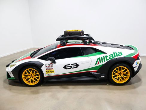 Used 2024 Lamborghini Huracan Sterrato AWD/4WD image 14