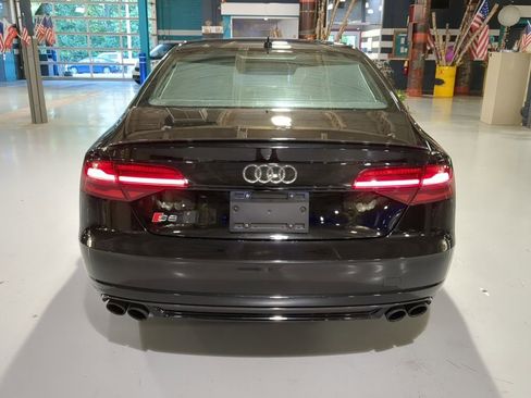Used 2017 Audi S8 Plus AWD/4WD image 9