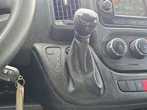 Used 2017 RAM ProMaster 2500 w/ Interior Convenience Group image 28