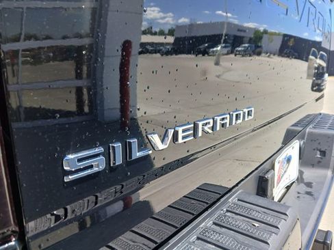 Used 2025 Chevrolet Silverado 2500 High Country w/ Technology Package AWD/4WD image 12