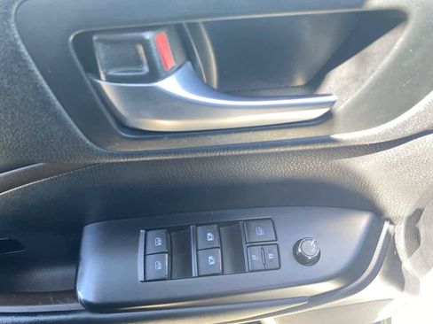 Certified 2018 Toyota Highlander XLE AWD/4WD image 13