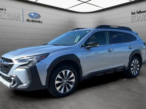 Used 2023 Subaru Outback Limited AWD/4WD image 10