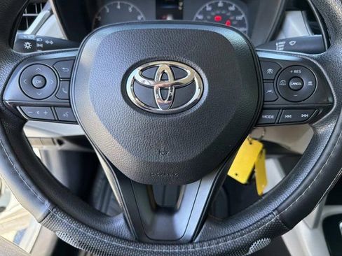 Certified 2023 Toyota Corolla Cross L image 23