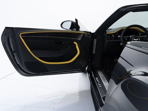 Used 2025 Bentley Continental GT Speed image 18