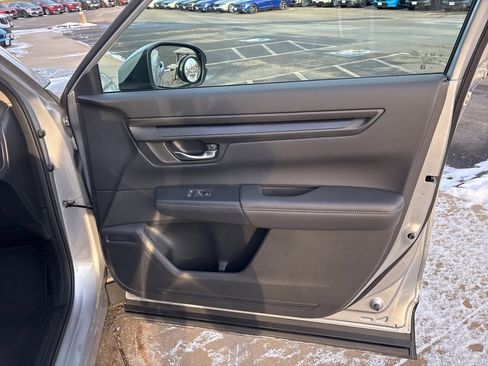 Used 2023 Honda CR-V LX image 8