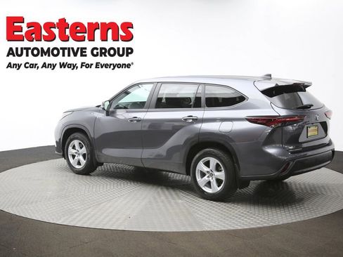 Used 2024 Toyota Highlander LE image 64