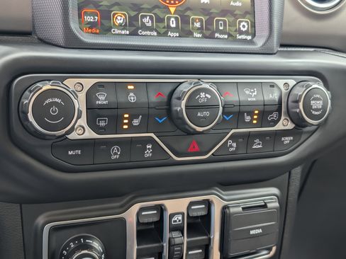 Used 2020 Jeep Gladiator Rubicon image 23