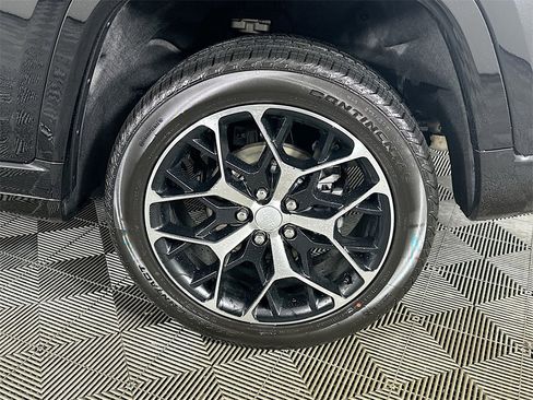 New 2025 Jeep Grand Cherokee Summit image 17