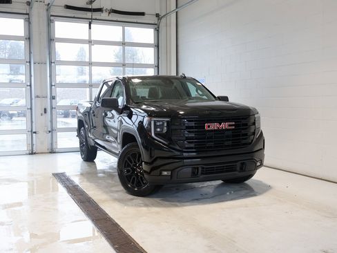 Used 2025 GMC Sierra 1500 Elevation image 40
