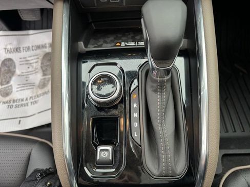 New 2026 GMC Canyon Denali w/ LPO, Denali Black Edition image 17