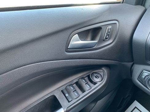 Used 2014 Ford Escape SE FWD image 14