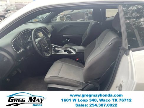 Used 2016 Dodge Challenger SXT w/ Cold Weather Group RWD image 11