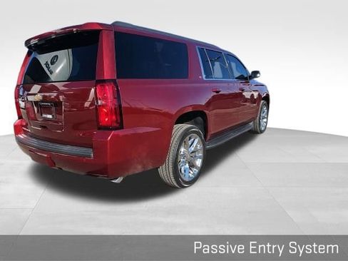 Used 2017 Chevrolet Suburban LT image 25