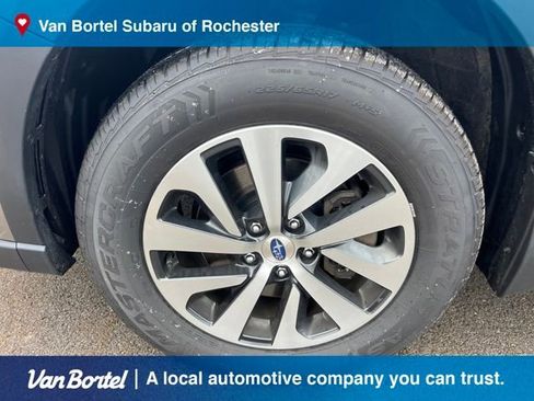 Used 2023 Subaru Outback Premium image 9