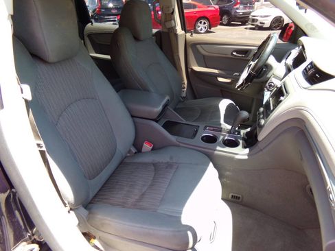Used 2017 Chevrolet Traverse LS FWD image 27