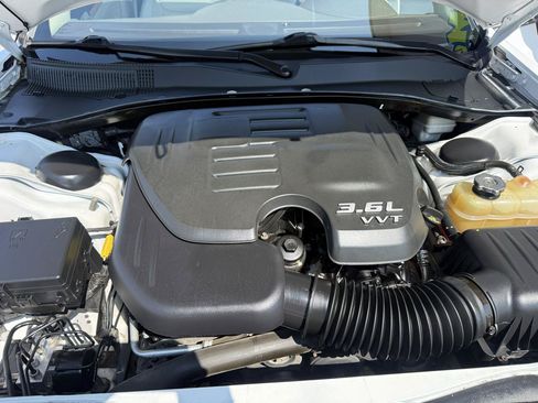 Used 2013 Chrysler 300 C w/ Light Group AWD/4WD image 8