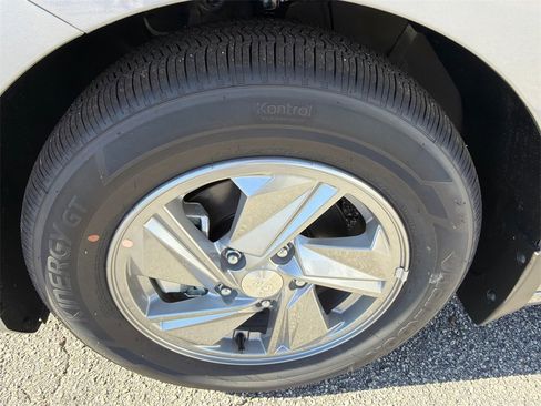 New 2026 Hyundai Elantra SE image 11