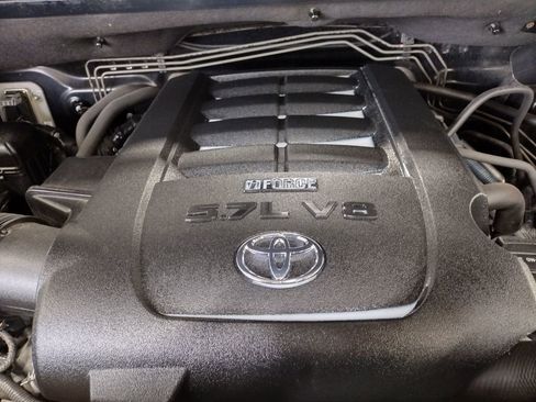 Used 2015 Toyota Tundra 1794 Edition image 8