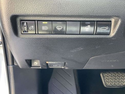 Used 2019 Toyota RAV4 XSE AWD/4WD image 22