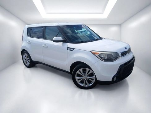 Used 2016 Kia Soul + FWD image 1