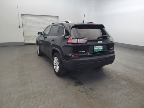 Used 2019 Jeep Cherokee Latitude w/ Cold Weather Group image 5