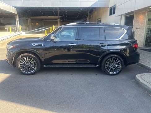 Used 2024 INFINITI QX80 Sensory w/ Cargo Package AWD/4WD image 2