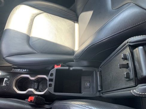 Used 2016 Jeep Renegade Limited AWD/4WD image 34