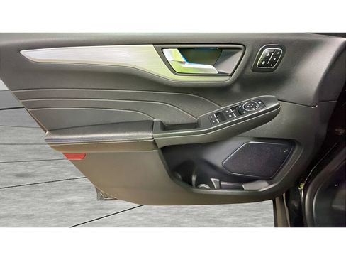 Used 2024 Ford Escape Platinum AWD/4WD image 10