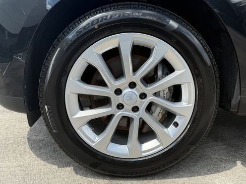 Certified 2025 Land Rover Range Rover Sport SE AWD/4WD image 11