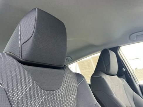 Used 2022 Toyota Prius Prime LE image 22