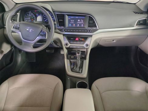 Used 2017 Hyundai Elantra SE image 15