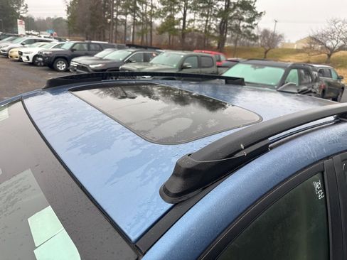 Used 2024 Subaru Crosstrek 2.0i Premium image 7