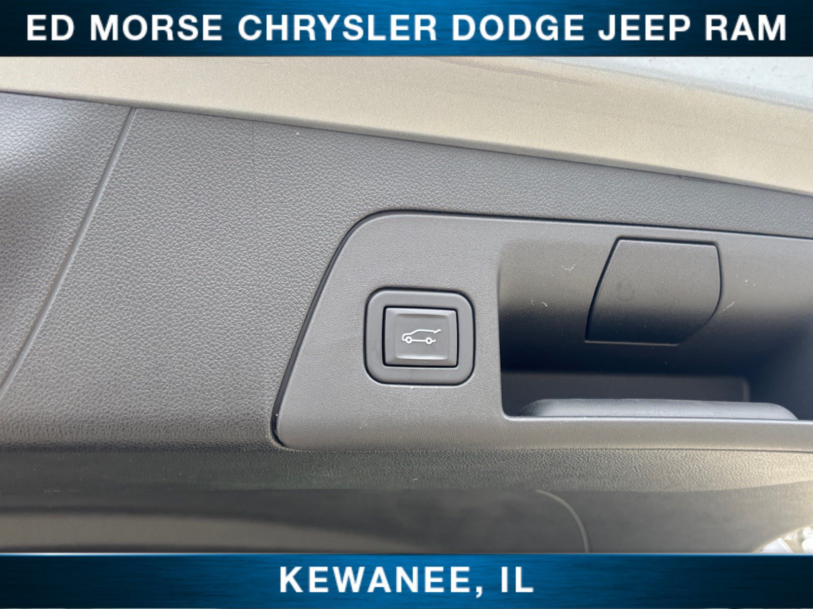 Used 2023 Buick Envision Avenir AWD/4WD image 20
